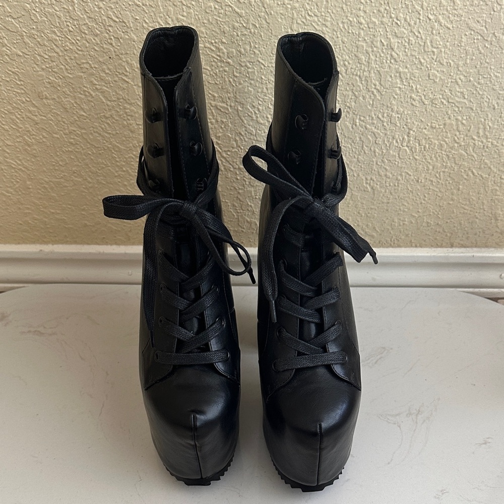Current Mood Black Lace-Up Platform Booties - Picture 2 of 11